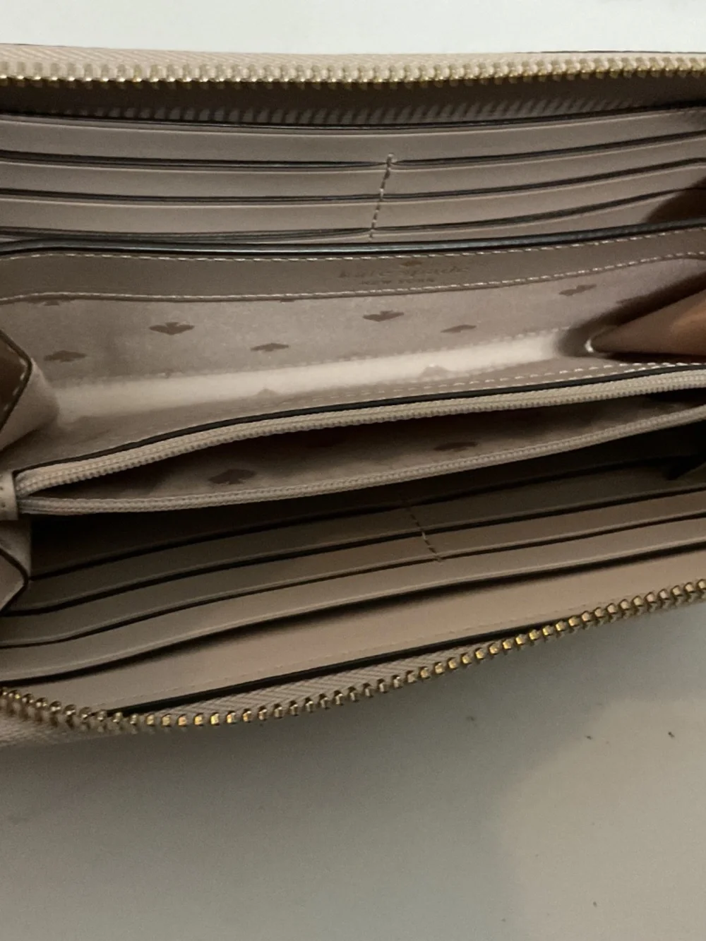 NWOT Kate Spade Laurel Way Neda Large Saffiano Leather Wallet, Beige